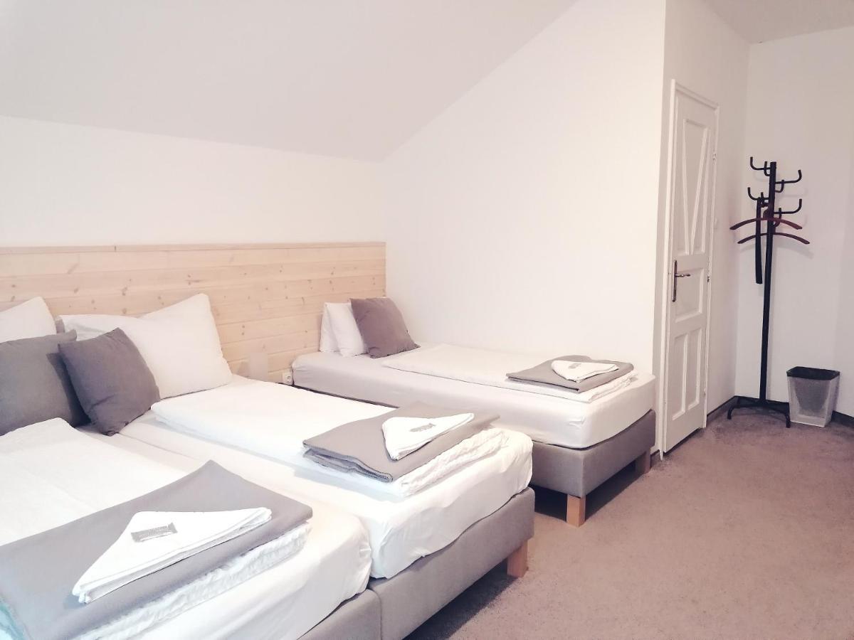 Panorama Birtok - Wellness Panzio, Konferencia Es Rendezvenykoezpont Bed & Breakfast Gyorujbarat Exterior photo